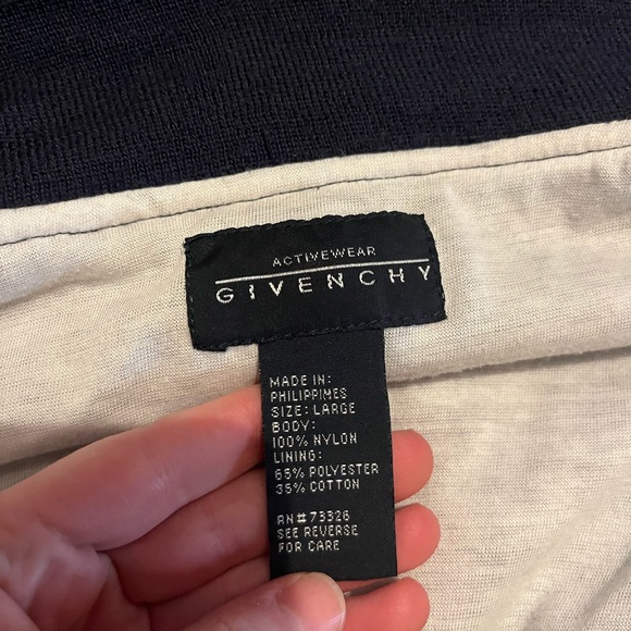 Givenchy windbreaker - Picture 8 of 8